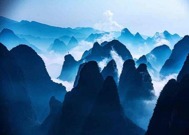 去桂林旅游發(fā)朋友圈說些什么話，去桂林旅游發(fā)朋友圈說些什么話呢？