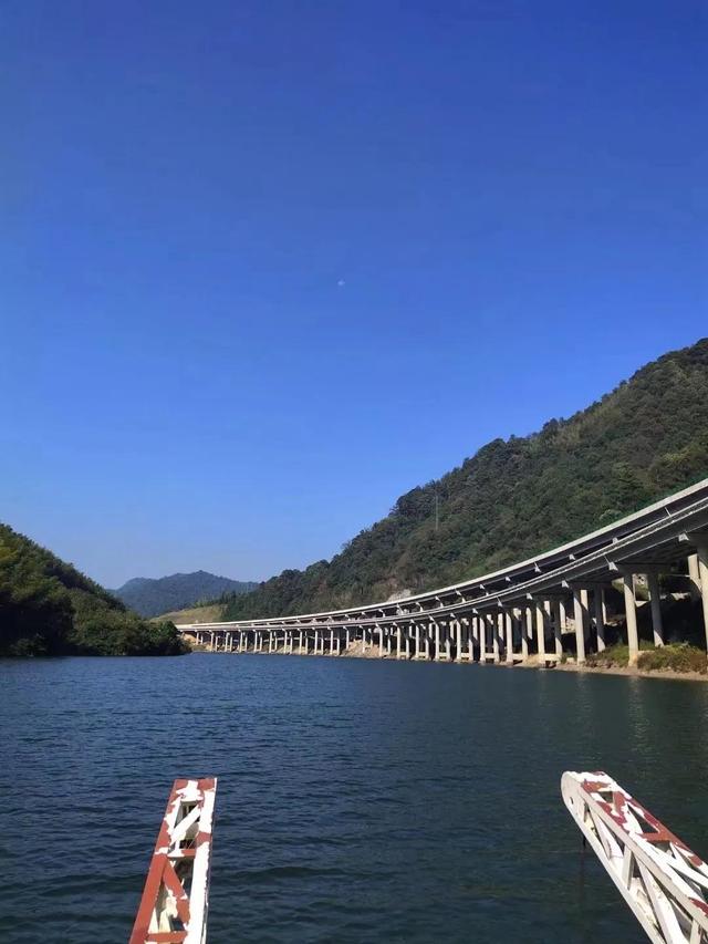 女人要自己掙錢才有價(jià)值句子圖片，女人要自己掙錢才有價(jià)值句子怎么說？