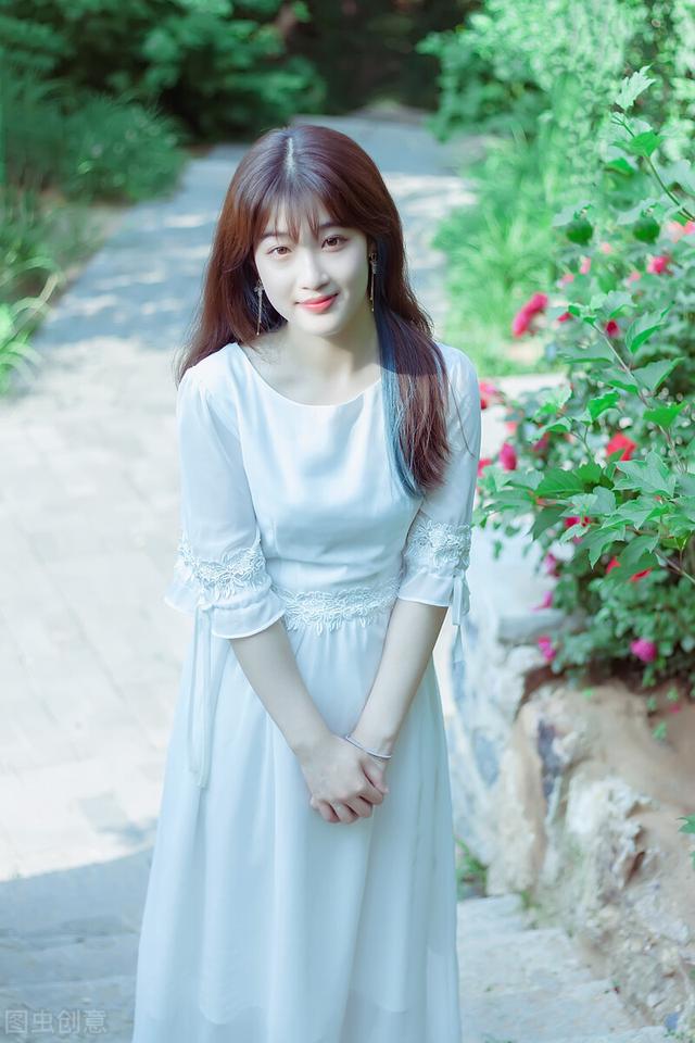 朋友圈發(fā)什么比較吸引人圖片，朋友圈發(fā)什么比較吸引人圖片文字？