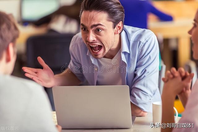 自媒體為何那么賺錢，做自媒體真的很掙錢嗎？
