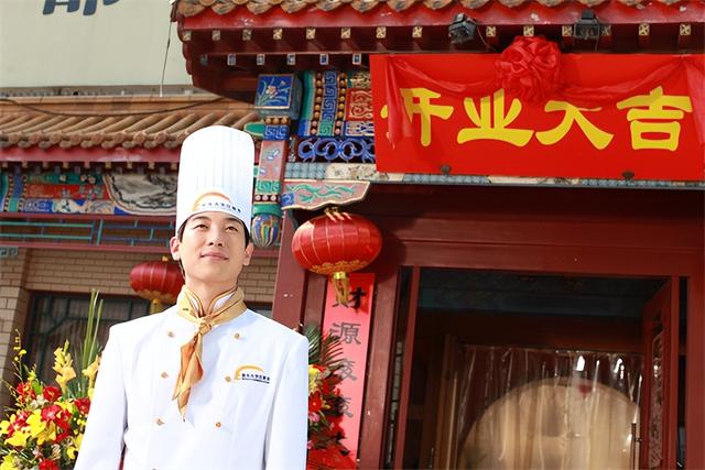 想學(xué)蒸饅頭開店去哪里學(xué)買蒸饅頭的機(jī)器在哪里買，哪里有賣蒸饅頭的機(jī)器？