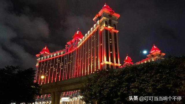 抖音很火的背景音樂(lè)叮叮叮叮歌詞，抖音很火的背景音樂(lè)叮叮叮叮歌詞是什么歌？