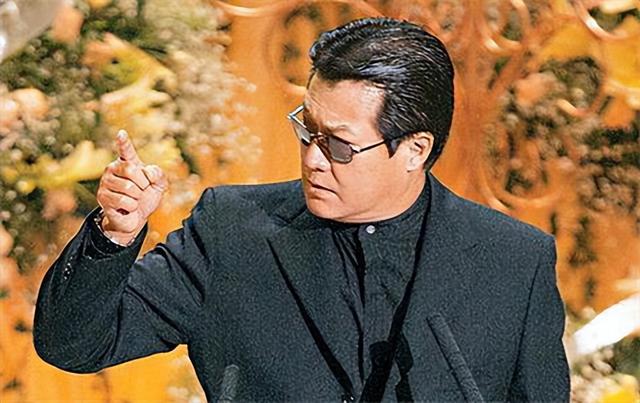 抖音網(wǎng)紅鄭心怡微博，抖音網(wǎng)紅鄭心怡微博號？